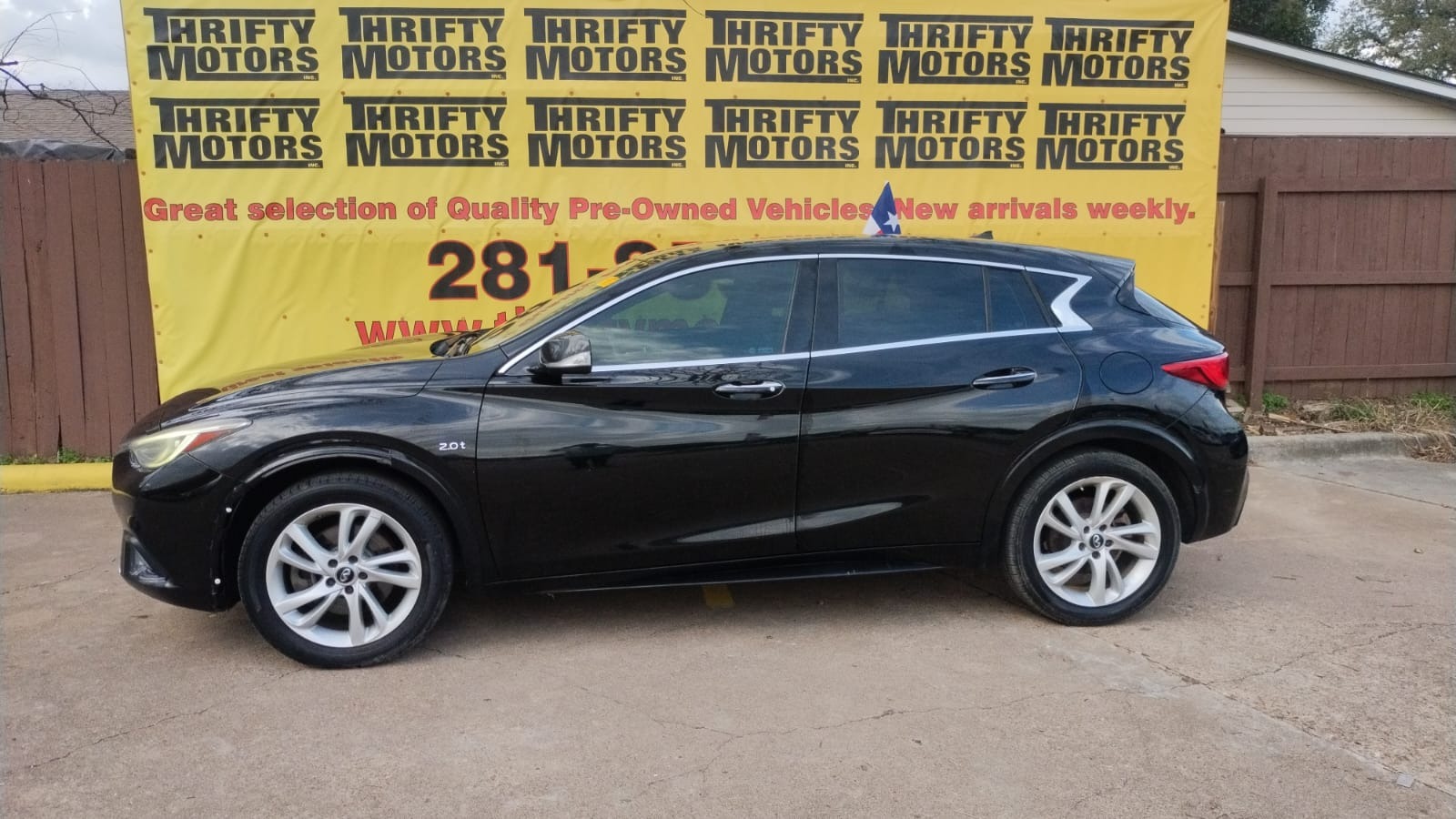 photo of 2017 Infiniti QX30 Base